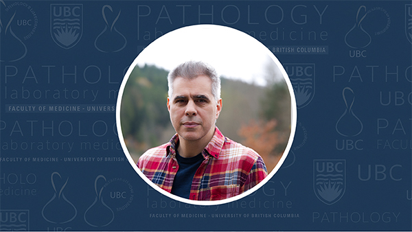 Students in class listening to a lecturer